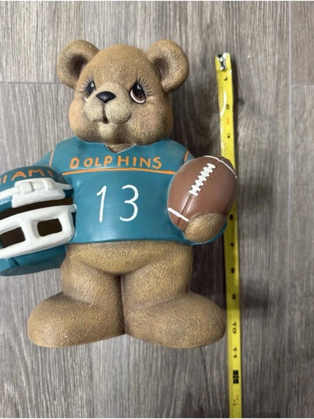 Miami Dolphins Hand Painted Ceramic Bear With Football/hemlet Dan Marino NFL
#13 - Picture 9 of 11
